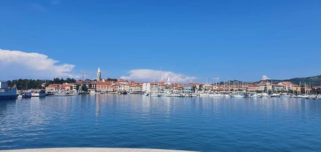 Apartmaji Soncek Izola Exterior foto